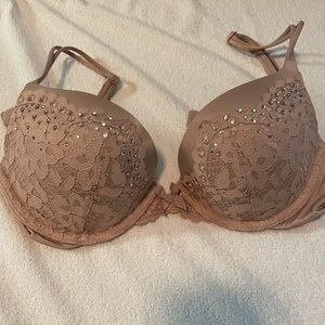 Victoria’s Secret push up bra